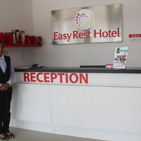 Easyrest Hotel Петалинг-Джая Экстерьер фото